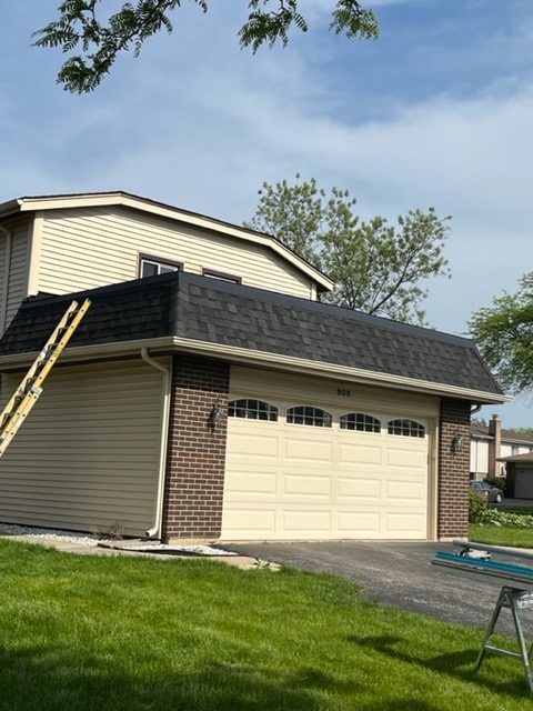 Roofing installation in Addison, Illinois